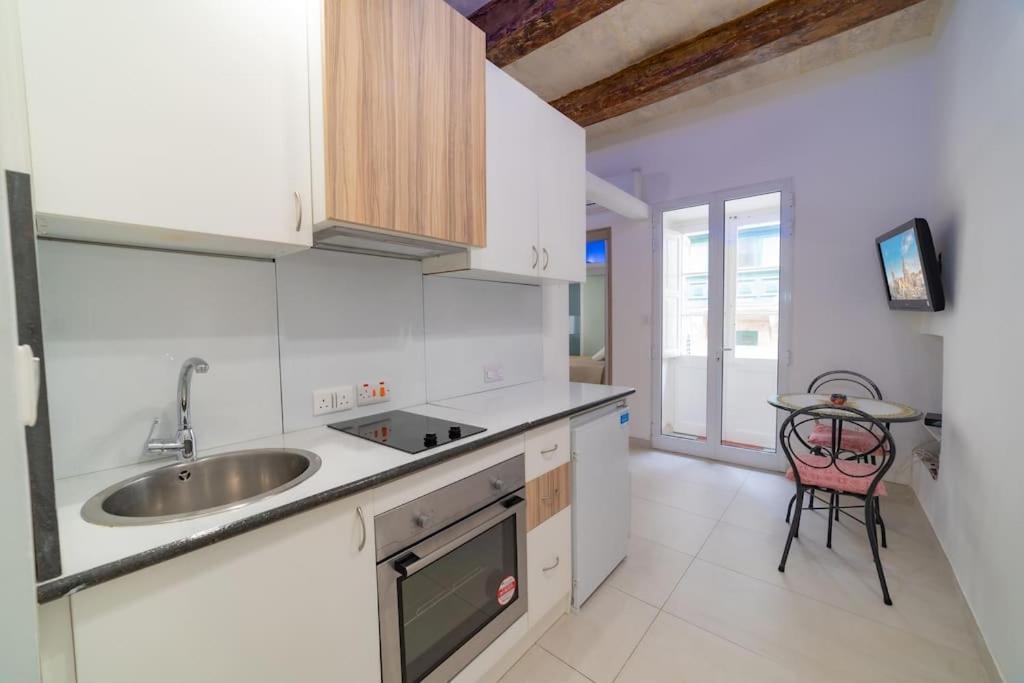 Jbo- Joette'S Bliss Oasis Apartamento Valeta Exterior foto